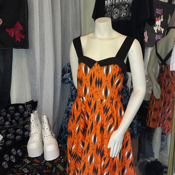 Sourpuss Diamonds Veronica Dress - Picture 6 of 6